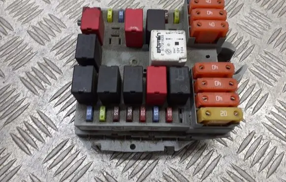 Fiat Croma Fuse box cover 51738102