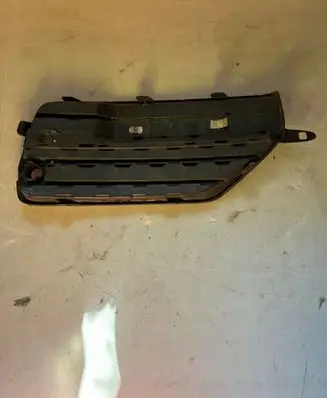 Volvo XC90 Front bumper lower grill 31383441