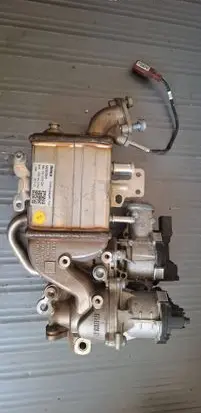 Volkswagen Crafter EGR valve cooler ME923005 04L131512CH 04L131N01