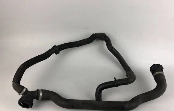 Mini One - Cooper F56 F55 Engine coolant pipe/hose 7617363