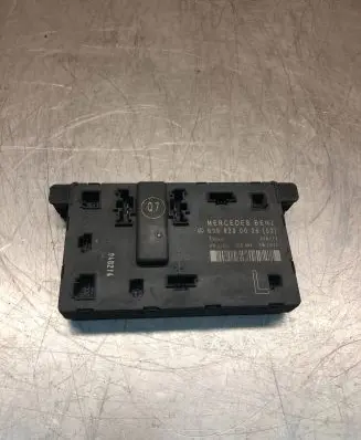 Mercedes-Benz Vito Viano W639 Door control unit/module 6398200026