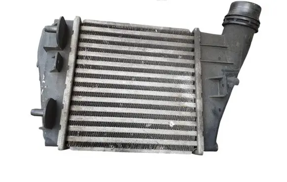 Renault Twingo II Intercooler radiator 144613211R M152151 1IA2033