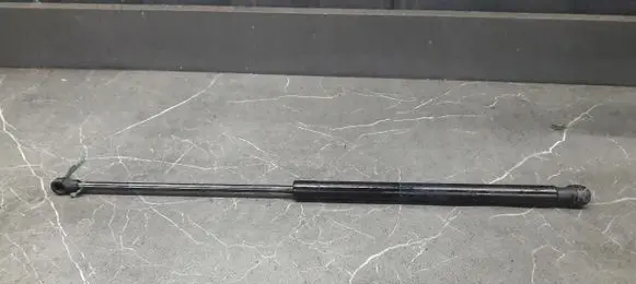 Seat Ibiza III (6L) Tailgate strut 6L6827550B