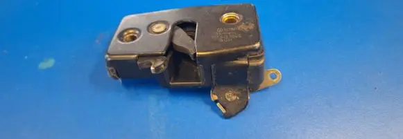 Volkswagen Transporter - Caravelle T4 Sliding door lock 701843604D