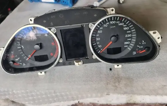 Audi A6 S6 C6 4F Speedometer (instrument cluster) 4F0920900S 4F0910900A 503000731202