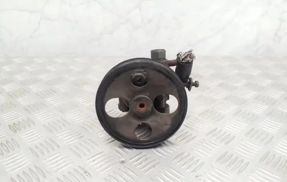 Suzuki Liana Power steering pump