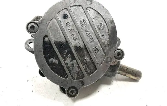Mercedes-Benz C W203 Vacuum pump A64623065 LA1231052