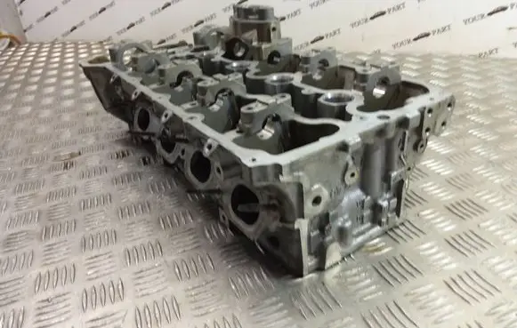 BMW 7 F01 F02 F03 F04 Engine head 7573940