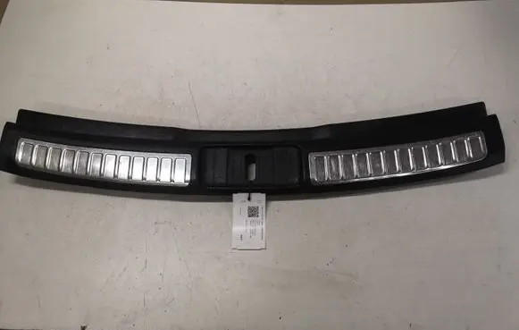 Trunk/boot sill cover protection