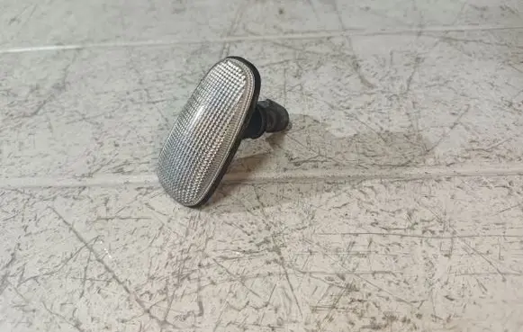 Opel Zafira A Front fender indicator light 09133062