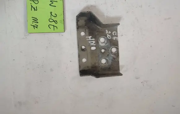 Citroen C5 Engine mount bracket 1324679