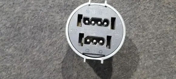 BMW 5 E34 Other relay 1378017
