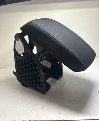 Skoda Octavia Mk2 (1Z) Armrest 1Z0864207D 030798 201009301541