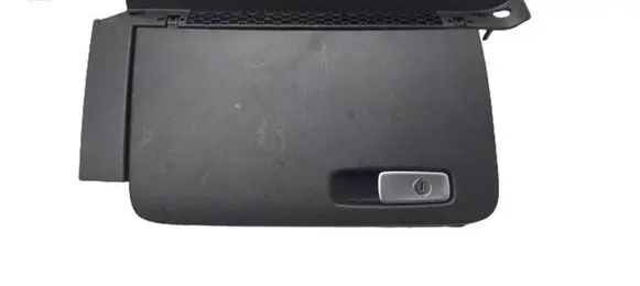 Audi A1 Glove box