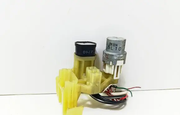 Toyota Corolla E90 Other relay 9098702004