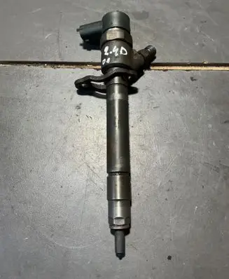 Volvo XC90 Fuel injector 0445110251