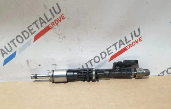 BMW 5 F10 F11 Fuel injector 7568607 13647568607 0261500063