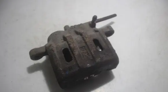 Mitsubishi Outlander Front brake caliper