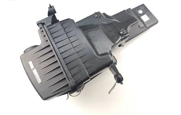 Hyundai i20 (PB PBT) Air filter box 281121J000