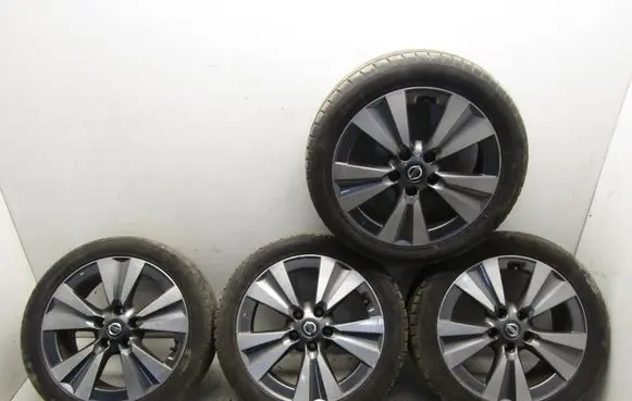 Nissan Pulsar R16 alloy rim 3NA3A