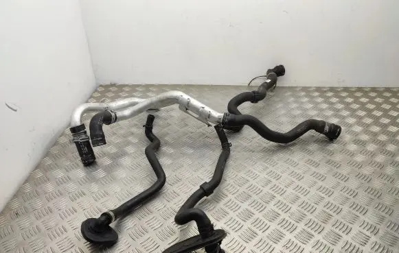 Audi A4 S4 B9 Engine coolant pipe/hose 8W0819332AA 8W0122055P 8W0122101K
