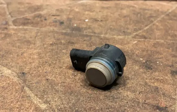 Mercedes-Benz E C207 W207 Parking PDC sensor A0009059300