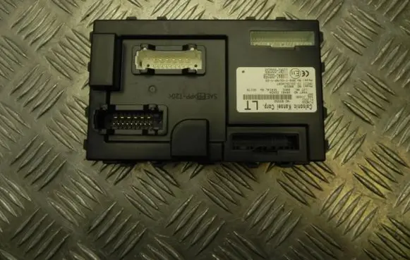 Nissan Leaf I (ZE0) Comfort/convenience module 284B15SH0A G4284