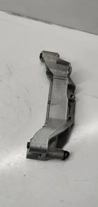 Peugeot 2008 II Engine mounting bracket 9813582980