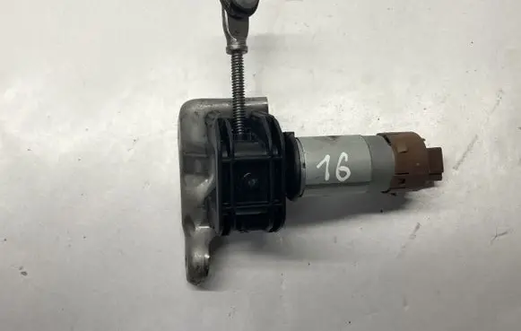 BMW X5 F15 Seat adjustment motor C11726 C11726106