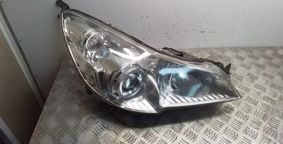 Subaru Legacy Headlight/headlamp