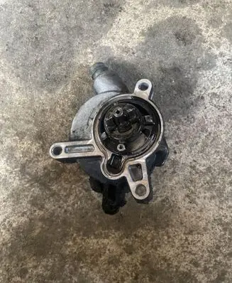 Volvo S60 Vacuum pump