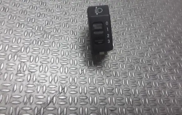 Daihatsu Move L900 Headlight level height control switch 