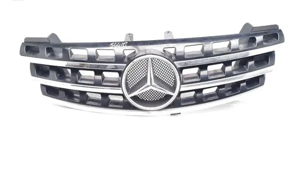 Front bumper upper radiator grill