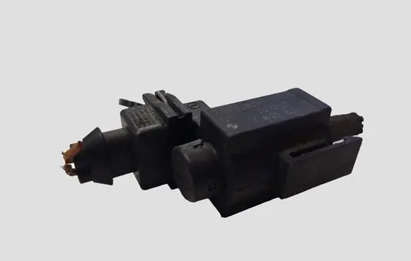 BMW 3 F30 F35 F31 Turbo solenoid valve 70231800 7810831