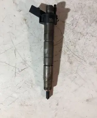 BMW 5 E60 E61 Fuel injector 0445116001