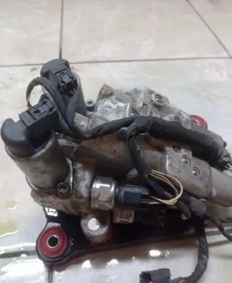 BMW 7 F01 F02 F03 F04 Active stabilizer control/valve assembly 