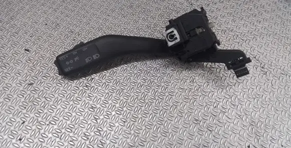 Volkswagen Golf V Indicator stalk 1K0953513A