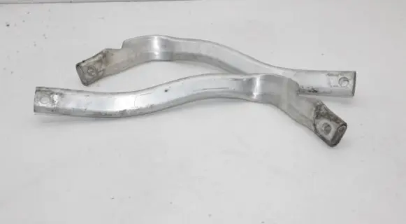 Audi A8 S8 D4 4H Fender mounting bracket 4H0821259C 4H0821260C