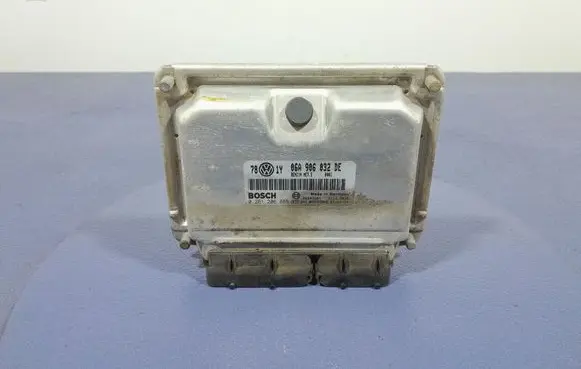 Seat Leon (1M) Engine control unit/module ECU 06A906032