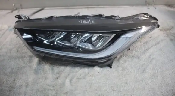 Toyota Yaris Headlight/headlamp