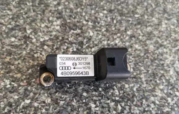 Audi A6 S6 C5 4B Airbag deployment crash/impact sensor 4B0959643B