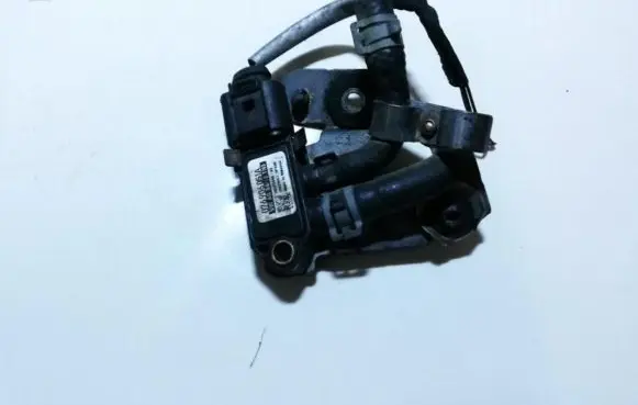 Volkswagen Golf IV Exhaust gas pressure sensor 076906051a 20dps09003