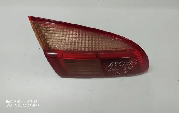 Toyota Avensis T220 Tailgate rear/tail lights 89022026