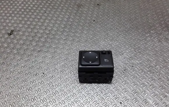 Infiniti FX Wing mirror switch