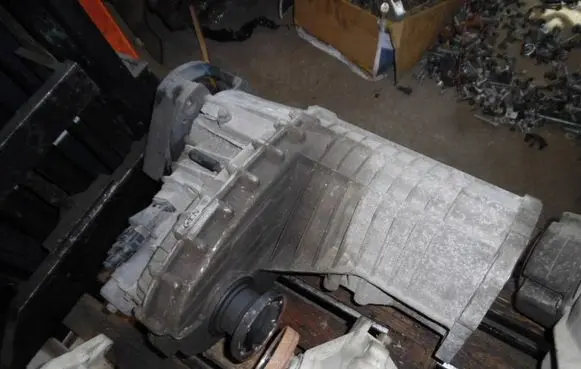 Volkswagen Touareg I Rear gearbox reducer/haldex oil pump GTN