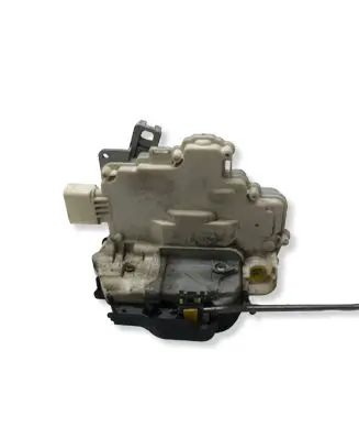 Audi A4 S4 B7 8E 8H Front door lock 8E1837015AA