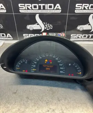 Mercedes-Benz C W203 Speedometer (instrument cluster) A2035401347