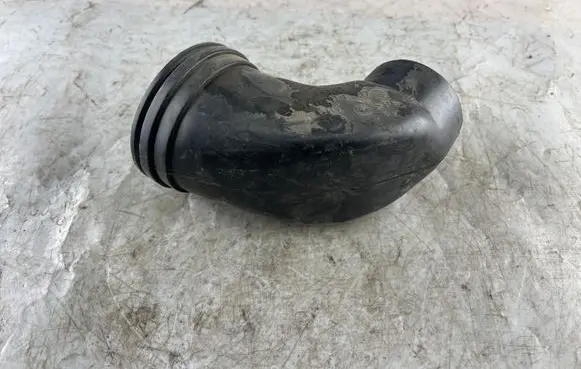 Audi A8 S8 D3 4E Air intake duct part 4A0819337