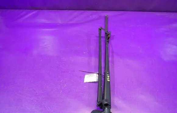 Toyota Yaris Front wiper blade arm 