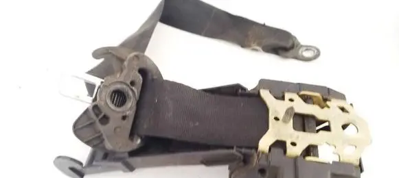 Volkswagen Golf III Rear seatbelt 1H4857806